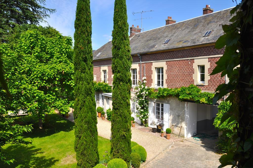 La Maison & L'Atelier Neuilly-en-Thelle エクステリア 写真